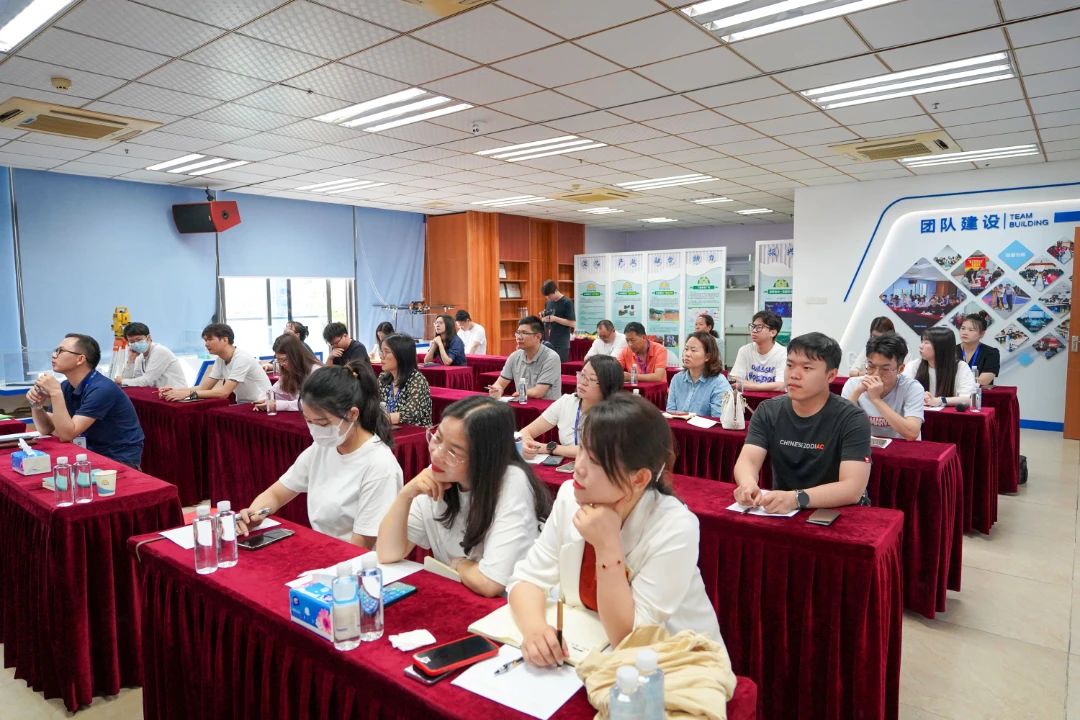 永乐高ylg888888集团引领AI风潮，，，，，，全员学习共创生长